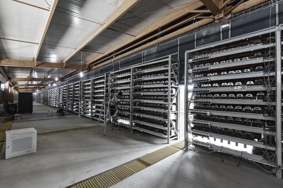 บริษัทด้านการขุด Bitcoin ชื่อดัง Riot Blockchain ติดตั้งเครื่องขุด Antminer  1,000 เครื่อง หวังเพิ่มแรงขุด 45% - Siam Blockchain