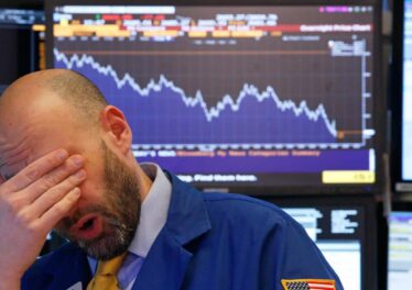 ข้อมูลเผยนักลงทุน Bitcoin ระยะยาวยังคงถือเหรียญต่อแม้ราคาจะร่วงถึง 2,000 ดอลลาร์ก็ตาม