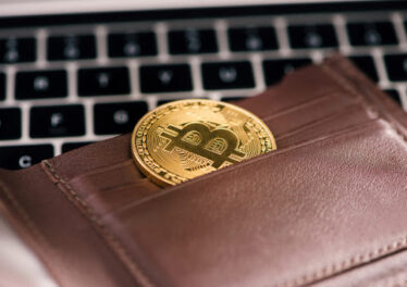 เราอาจได้เห็นการขาดแคลน Bitcoin ในอนาคต หลังนักลงทุนสถาบันแห่เข้ามาซื้อสะสมเรื่อย ๆ