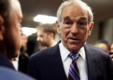 ผู้สมัครชิงตำแหน่งประธานาธิบดีในตำนาน Ron Paul ชี้รัฐบาลสหรัฐฯ อาจแบน Bitcoin