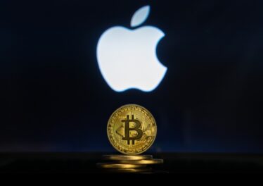 มูลค่าตลาดคริปโตพุ่งแตะ 2 ล้านล้านดอลลาร์ เตรียมแซงหน้า Apple ในไม่ช้า