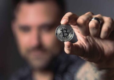 ผลสำรวจเผย 50% ของผู้เชี่ยวชาญด้านคริปโตเชื่อว่า Bitcoin จะเข้ามาแทนที่เงินสดภายในปี 2040