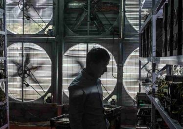 นักวิจัยเผยส่วนแบ่งการขุด Bitcoin ในจีนร่วงลดลง ก่อนการปราบปรามครั้งใหญ่ของรัฐบาล