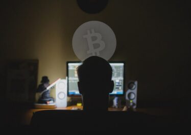 ชาวเวเนซุเอลาวัย 23 ปีถูกกล่าวหาว่าขโมย Bitcoin 33 ล้านบาทจากลูกค้า หลังหายตัวไปอย่างลึกลับ