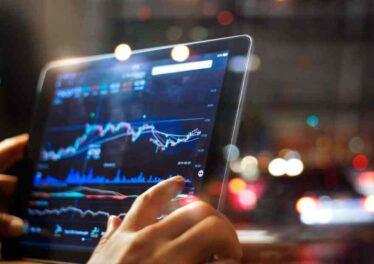 ข้อมูลชี้การร่วงลงของ Bitcoin ได้จุดประกายความสนใจคริปโตในหมู่นักลงทุนรายย่อย