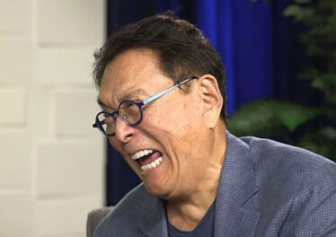 ผู้แต่งหนังสือพ่อรวยสอนลูก Robert Kiyosaki ทำนายว่า จะเกิดวิกฤตครั้งใหญ่ในเดือนตุลาคมนี้
