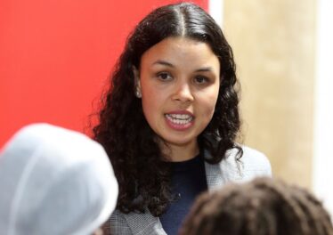 ผู้สมัครวุฒิสภาสหรัฐฯกล่าวว่า Bitcoin สามารถนำอำนาจกลับคืนสู่ประชาชนได้