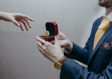 ผลสำรวจพบว่า 33% ของหนุ่มสาวชาวสหรัฐฯ  ยอมรับว่าอยากออกเดทกับนักลงทุน Crypto