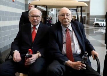 มือขวาของ Warren Buffett  กล่าวว่าสกุลเงิน Fiat  "กำลังจะมีมูลค่าลดลงเหลือศูนย์"