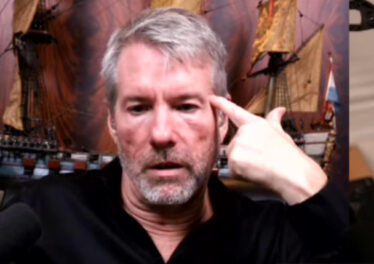 Michael Saylor กล่าวว่า "การแบนคริปโตจะเป็นความผิดพลาด มูลค่านับล้านล้านดอลลาร์"