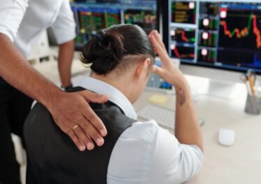 รายงานใหม่เผยนักลงทุน Bitcoin ที่ติดดอยส่วนใหญ่ ตัดสินใจเลือกเทขายเหรียญยอมขาดทุน