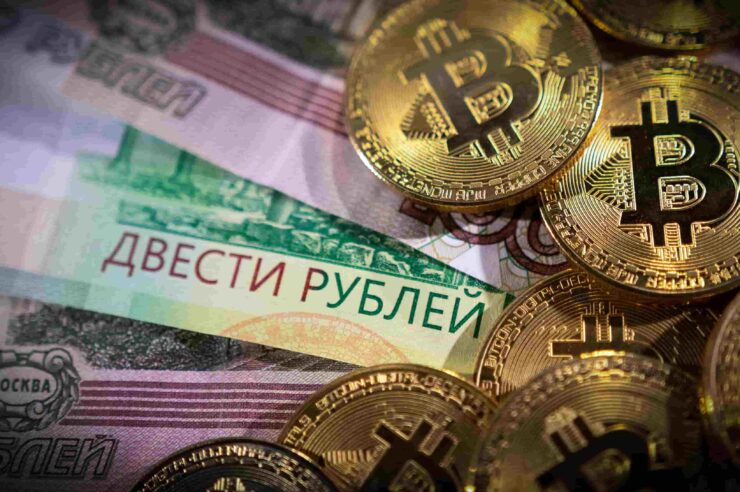 รัสเซียเริ่มหันไปใช้ Crypto หลังการคว่ำบาตรของชาติตะวันตกส่งผลกระทบต่อค่าเงินรูเบิล
