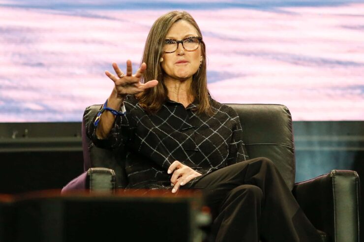 Cathie Wood แห่ง Ark Invest เทขายหุ้น PayPal เพื่อนำมาซื้อหุ้น Cash App ที่เป็นมิตรกับ Bitcoin  แทน