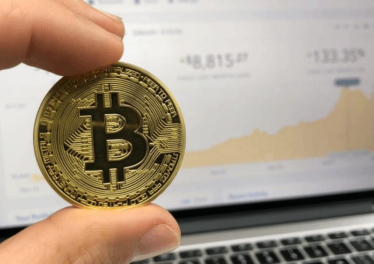 ส่วนแบ่งตลาด Bitcoin พุ่งทะลุ 50% เป็นครั้งแรกในรอบ 2 ปี หลัง BlackRock ยื่นขอจัดตั้ง Bitcoin Spot ETF