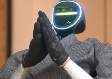 ธรรมะยุคดิจิทัล: รู้จัก “Buddharoid” หุ่นยนต์ AI สงฆ์ ที่ท่องจำพระไตรปิฎกได้ครบเป๊ะทุกบรรทัด