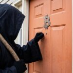 ยมฑูตเคาะประตู! กราฟ Bitcoin ส่อแววทำแพทเทิร์นเสี่ยงซ้ำรอยเดือน ก.พ. ราคารูดทิ้งดิ่ง 35%