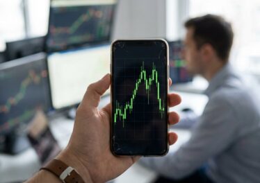 Hyperliquid เปิดเทรดน้ำมันดิบ 24 ชม. OI พุ่ง $300 ล้าน แซง ETH ขึ้นอันดับ 3