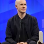 CEO Coinbase เชื่อ! AI ทำธุรกรรมการเงินแทนมนุษย์ได้-เหตุกู้แบงก์ไม่ได้แต่ “มีกระเป๋าคริปโต” ได้