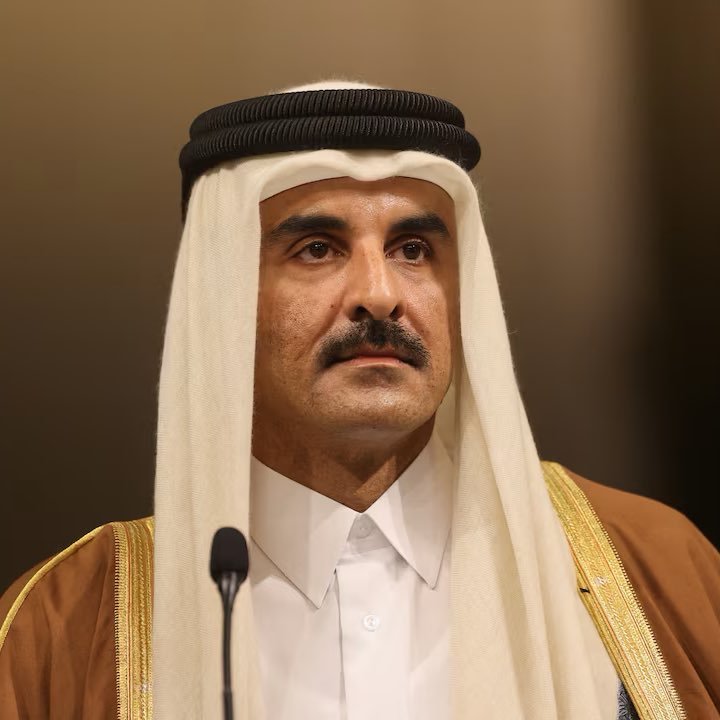 ภาพของเจ้าหน้าที่อาวุโสของกาตาร์ ในการประกาศเกี่ยวกับการเพิ่มระดับภัยคุกคามสูงสุด