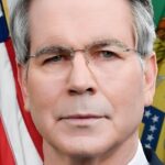 สหรัฐฯ ขู่ยึดเกาะส่งออกน้ำมันหลักของอิหร่าน คริปโตร่วงรับข่าว