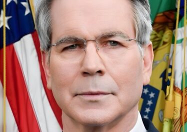 สหรัฐฯ ขู่ยึดเกาะส่งออกน้ำมันหลักของอิหร่าน คริปโตร่วงรับข่าว