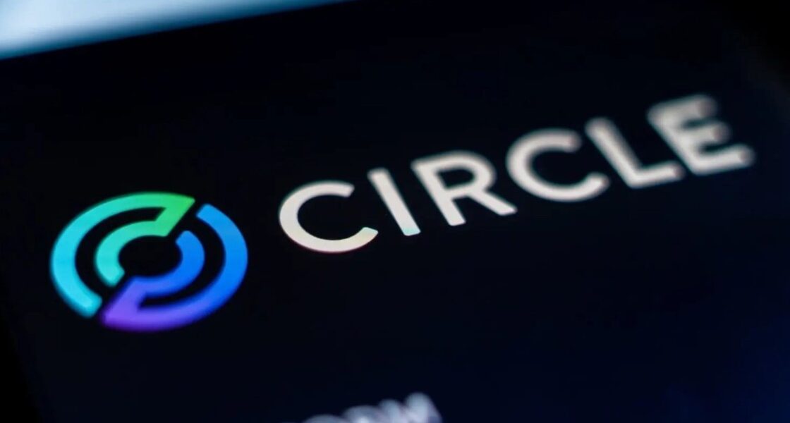 USDC แซง USDT ครั้งแรกในรอบ 6 ปี ดันหุ้น Circle พุ่งกว่า 100%