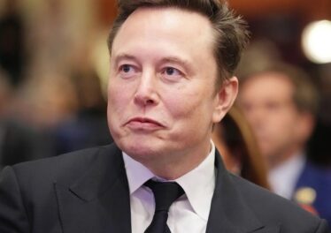 Elon Musk ชี้ AI จะทำให้คนไม่ต้องทำงานอีกต่อไป เสนอแจกเงินเดือนให้ทุกคนแทน