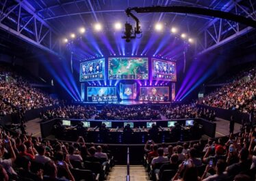 The Trenches Game เป็นเกมบน Solana เกมแรกที่จัดแข่ง Esports ในสนามระดับโลก