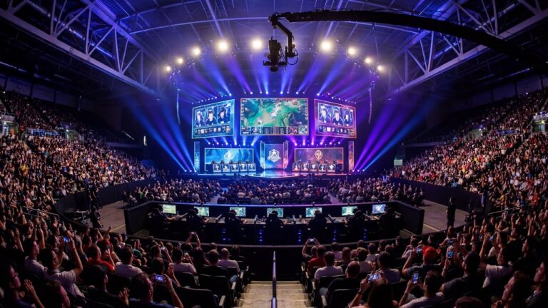 The Trenches Game เป็นเกมบน Solana เกมแรกที่จัดแข่ง Esports ในสนามระดับโลก