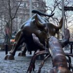 ลูบคมวอลล์สตรีท! พบรูปปั้น ‘ล็อบสเตอร์’ โผล่หยามหน้ากระทิงดุ : หรือ AI จะปฏิวัติโลกการเงิน ?