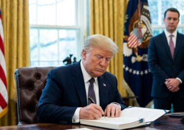 ทำเนียบขาวบรรลุดีลเบื้องต้นกับวุฒิสภา เปิดทางให้ Stablecoin จ่ายผลตอบแทนได้