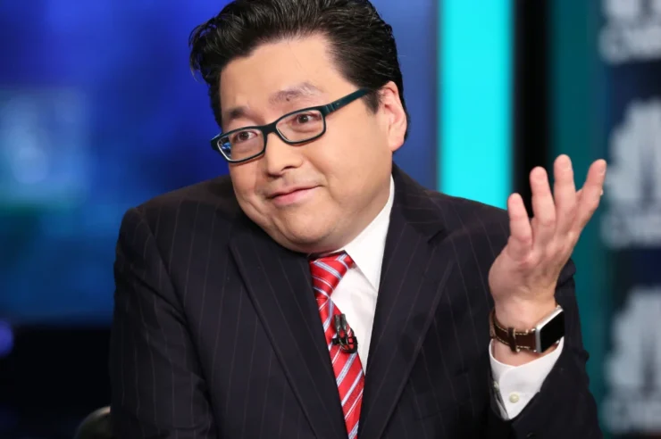 Tom Lee ฟันธงตลาดผ่านจุดต่ำสุดแล้ว ชี้ดีลหยุดยิงคือจุดเริ่มต้นขาขึ้นครั้งใหญ่ของ Bitcoin