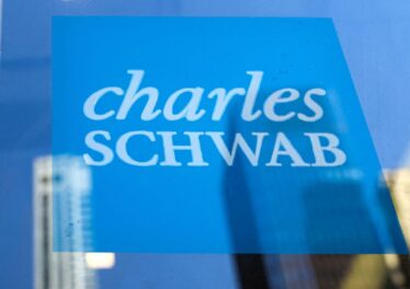 Charles Schwab เผยถือคริปโต 1% กระทบความเสี่ยงพอร์ตมากกว่าที่คุณคิด