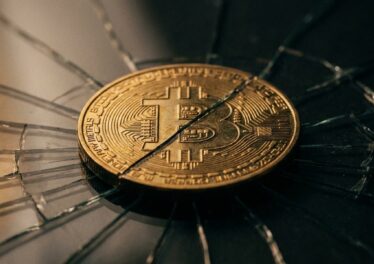 Bitcoin $71K แต่ตลาดกลัวสุดขีด ราคาเดียวกับที่เคยเป็น ATH ปี 2021 ทำไมอารมณ์ถึงกลับด้าน