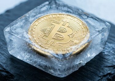 BIP-361 เสนอแช่แข็ง Bitcoin กว่า $74 พันล้านรวมของ Satoshi ชุมชนต่อต้านหนัก