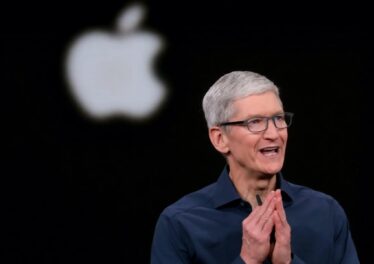 ทิม คุก ผู้บริหารที่ถือคริปโทฯ ประกาศลงจากตำแหน่ง CEO ของ Apple 