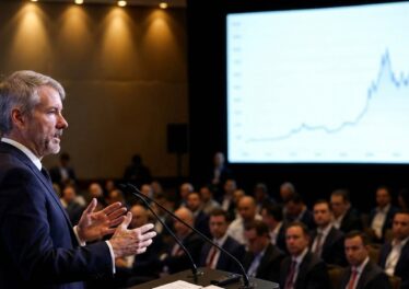 CEO CryptoQuant เตือน โอกาสซื้อ Bitcoin ใกล้ต้นทุน Saylor และ ETF สถาบันอาจเหลือไม่นาน