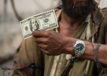 มีเงินแค่หลักร้อยก็เป็นเจ้าของ Rolex ได้  ทลายกำแพงความรวยผ่านระบบ RWA