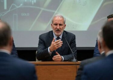 Peter Schiff ตั้งคำถาม “ทำไมคนยังเลือกถือ Bitcoin กันอยู่?”