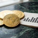 สถาบันสะสม Bitcoin 69,000 BTC ใน Q1/2026 ขณะรายย่อยเทขาย 62,000 BTC