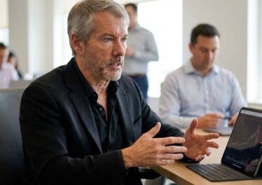 Saylor โพสต์บน X ส่งสัญญาณ Strategy เตรียมกว้านซื้อ Bitcoin รอบใหม่ หลังถือทะลุ 815,000 BTC