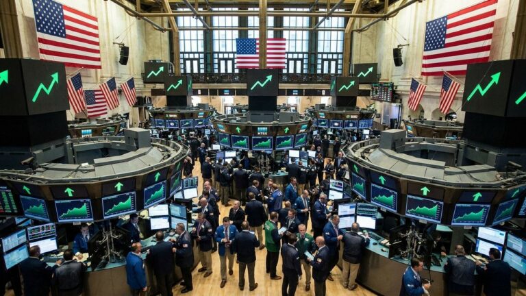 S&P 500 ทำนิวไฮทะลุ 7,000 จุด หนุน Bitcoin ขึ้น 2.84%