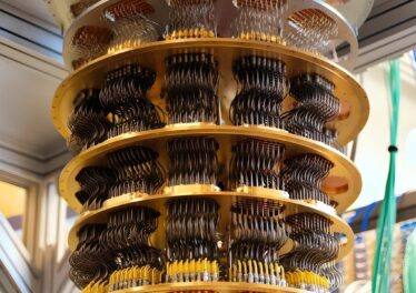 ETH ร่วง 5% หลุด $2,036 ปริมาณซื้อขายพุ่งแตะ $2 หมื่นล้าน