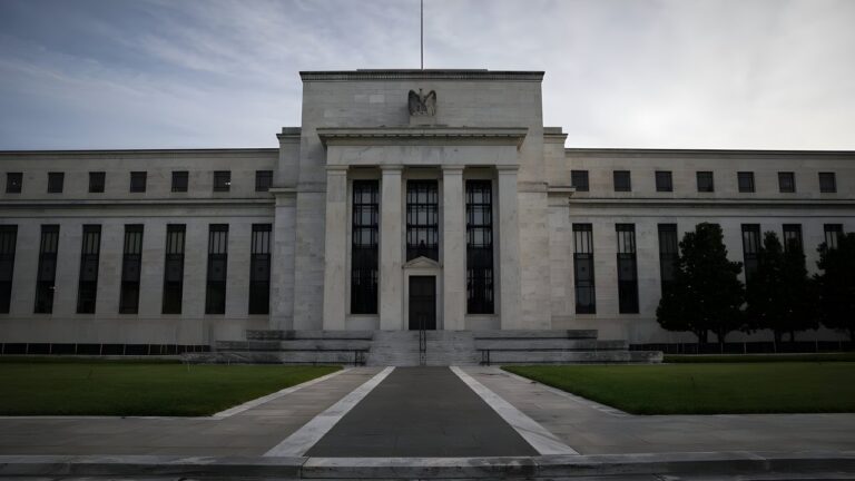 เฟดเตรียมซื้อ Treasury Bills กว่า $40,000 ล้าน เริ่ม 14 เม.ย. อัดสภาพคล่องเข้าระบบ