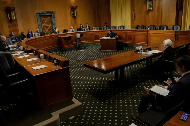 วุฒิสภาสหรัฐฯ ผ่านชื่อ Kevin Warsh นั่งประธานเฟดคนต่อไป