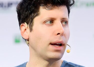ชายวัย 20 ถูกจับ ขว้างระเบิดเพลิงบ้าน Sam Altman อ้างหยุด AI ก่อนมนุษย์สูญพันธุ์