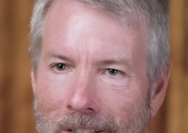 Saylor ส่งสัญญาณซื้อ Bitcoin เพิ่ม ขณะ Strategy ขาดทุนบนกระดาษกว่า $6.7 พันล้าน