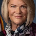 วุฒิสมาชิก Lummis ชี้ CLARITY Act คือสิ่งที่ดีที่สุดที่จะเกิดขึ้นกับ DeFi