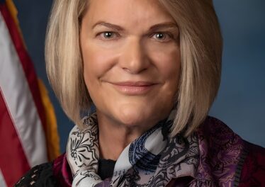 วุฒิสมาชิก Lummis ชี้ CLARITY Act คือสิ่งที่ดีที่สุดที่จะเกิดขึ้นกับ DeFi