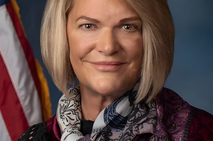 วุฒิสมาชิก Lummis ชี้ CLARITY Act คือสิ่งที่ดีที่สุดที่จะเกิดขึ้นกับ DeFi